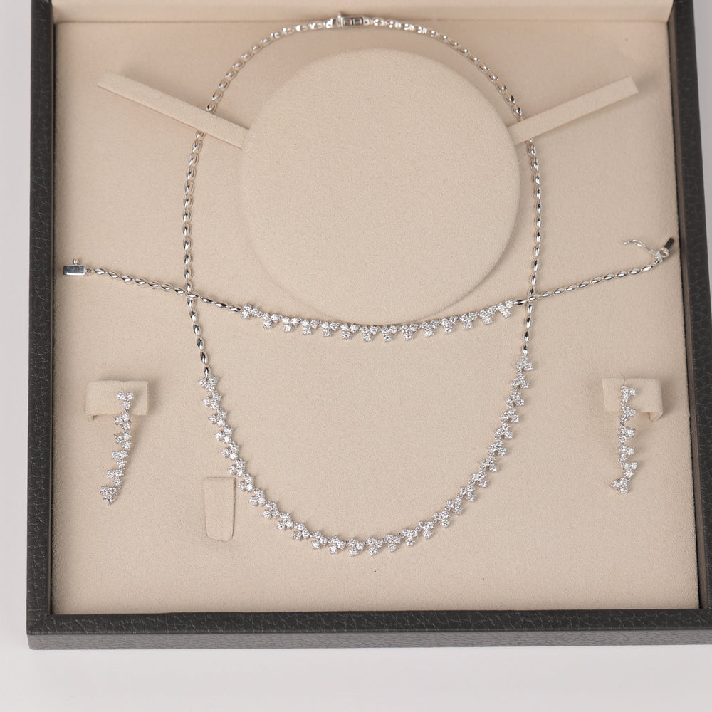 Three Diamond Cluster Set