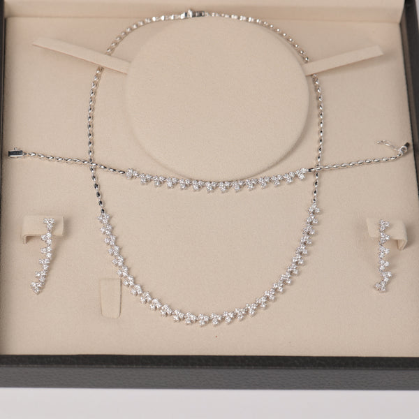 Three Diamond Cluster Set